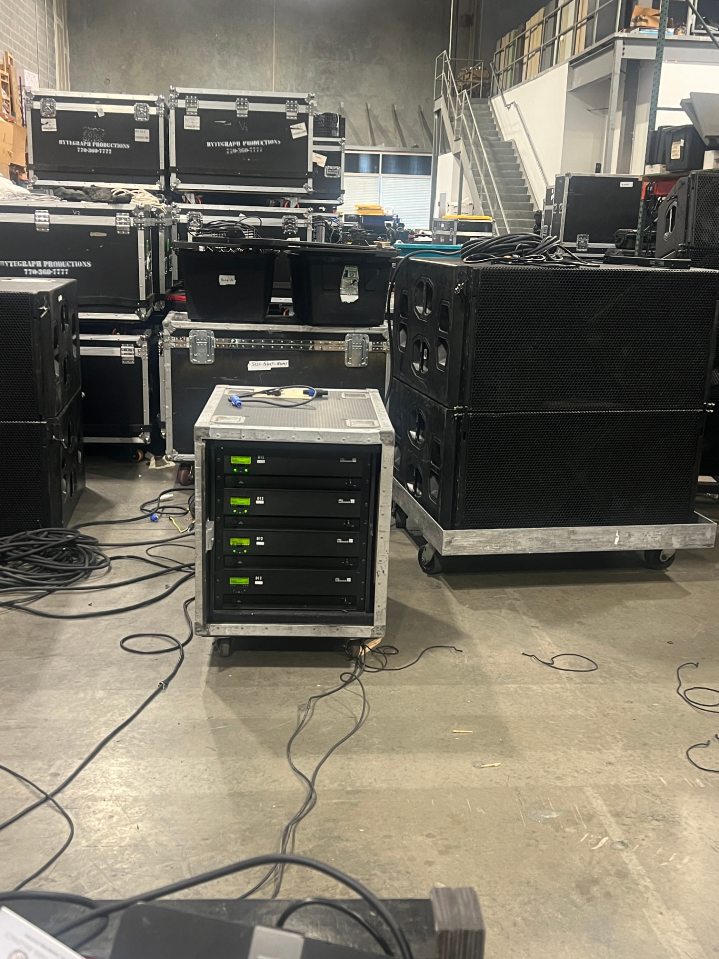 Touring amplifier rack with four D12 amplifiers in a road case